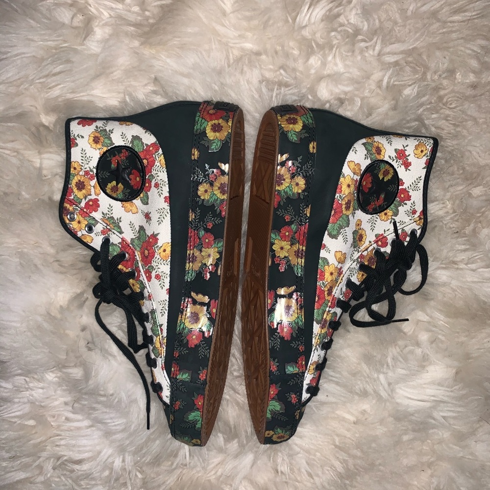 CONVERSE Chuck Taylor Sasha High Top Floral Bloom - Picture 6 of 11